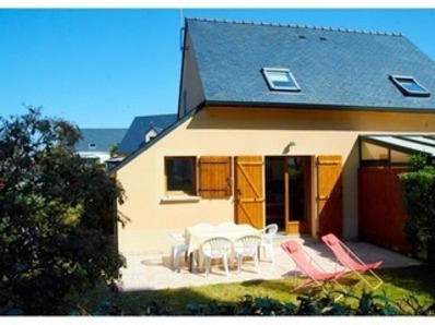 Location Maisonnette 3 pi&egrave;ces 4 &agrave; 6 personnes avec piscine commune et tennis, jardin, parking priv&eacute;